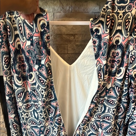 Eliza J Sheath V neckline Dress size 14 - Picture 10 of 13